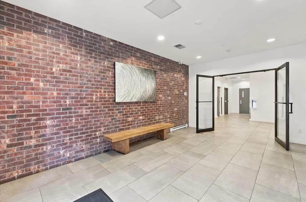 401 2141 E HASTINGS STREET, Vancouver, BC — Residential for Sale - Photo 2