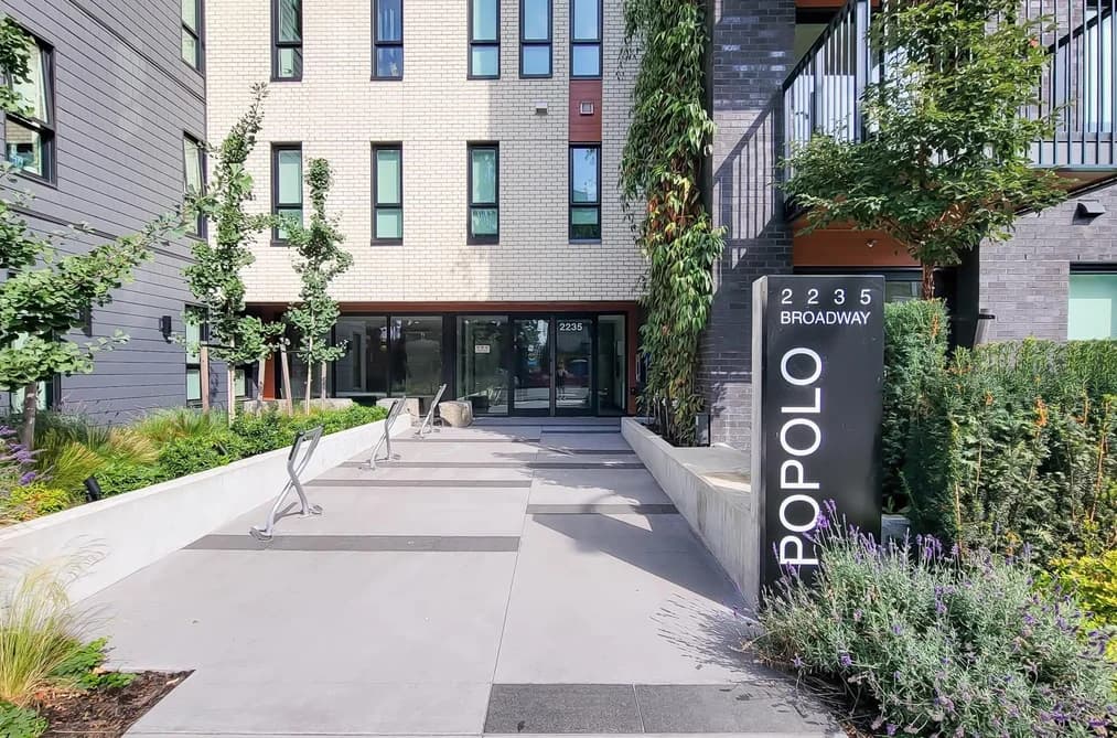 401 2235 E BROADWAY, Vancouver, BC — Residential for Sale - Photo 2