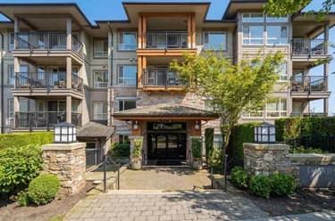 Condo for sale at 401 3178 Dayanee Springs Boulevard Coquitlam British Columbia - MLS: R3106161