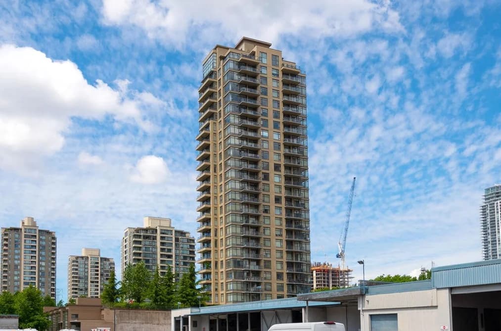 401 4250 DAWSON STREET, Burnaby, BC — Residential for Sale - Photo 2