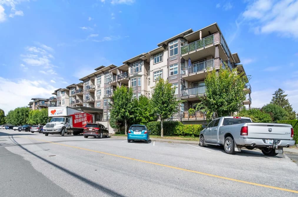 401 45893 CHESTERFIELD AVENUE, Chilliwack, BC — Residential for Sale - Main Photo