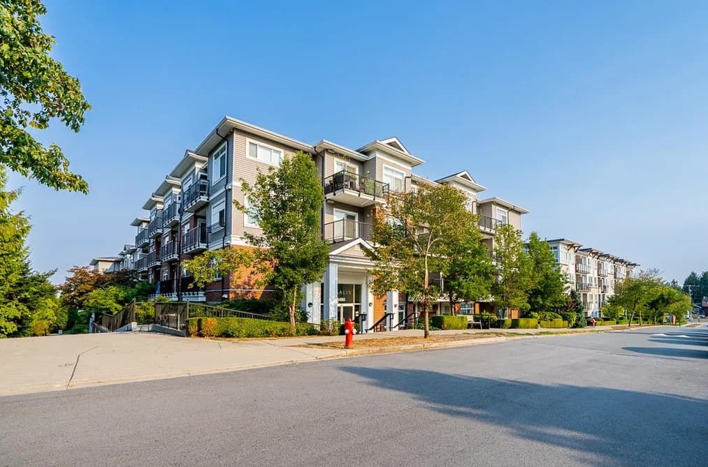 401 6480 195A STREET, Surrey, BC — Residential for Sale - Photo 2