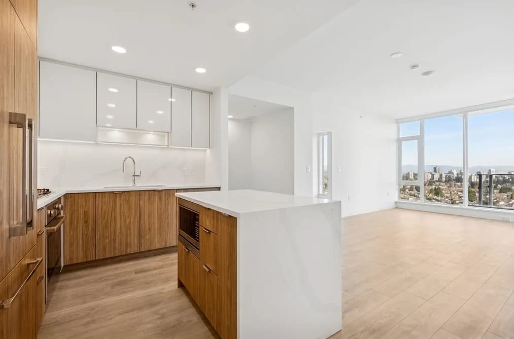 401 7728 PARK CRESCENT, Burnaby, BC — Residential for Sale - Main Photo