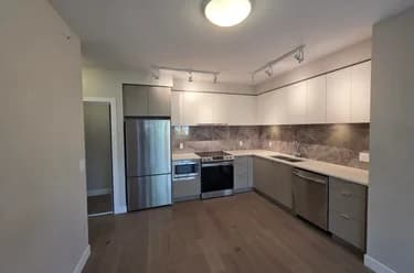 Condo for sale at 401 8725 University Crescent Burnaby British Columbia - MLS: R3158556