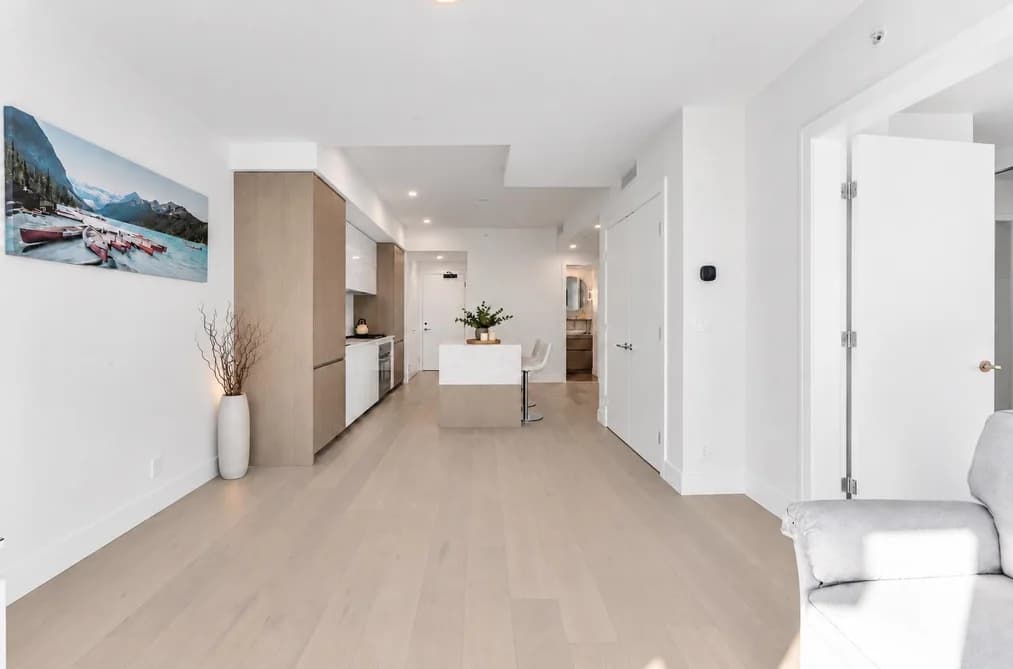 402 1342 JOHNSTON ROAD, White Rock, BC — Residential for Sale - Photo 2