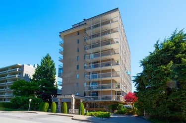 Condo for sale at 402 1390 Duchess Avenue West Vancouver British Columbia - MLS: R3131731