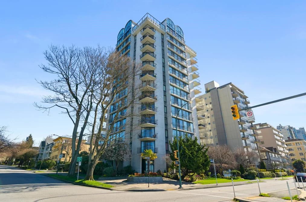 402 1575 BEACH AVENUE, Vancouver, BC — Residential for Sale - Main Photo