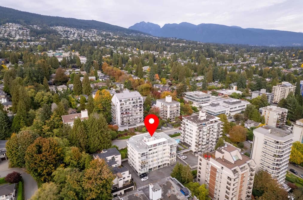 402 1750 ESQUIMALT AVENUE, West Vancouver, BC — Residential for Sale - Photo 2