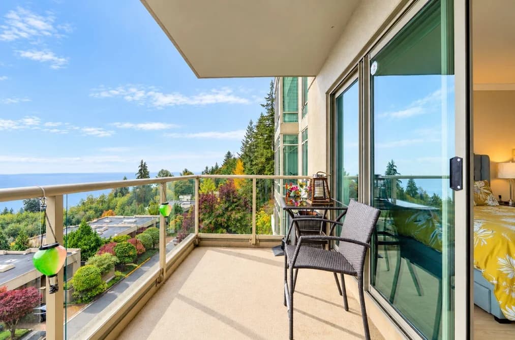 402 3131 DEER RIDGE DRIVE, West Vancouver, BC — Residential for Sale - Main Photo