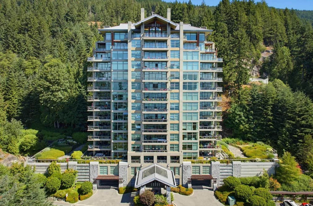 402 3355 CYPRESS PLACE, West Vancouver, BC — Residential for Sale - Photo 2
