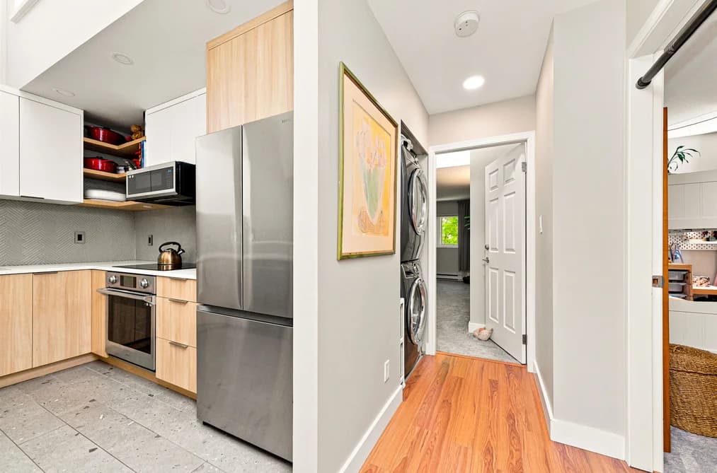 402 3401 CURLE AVENUE, Burnaby, BC — Residential for Sale - Photo 2