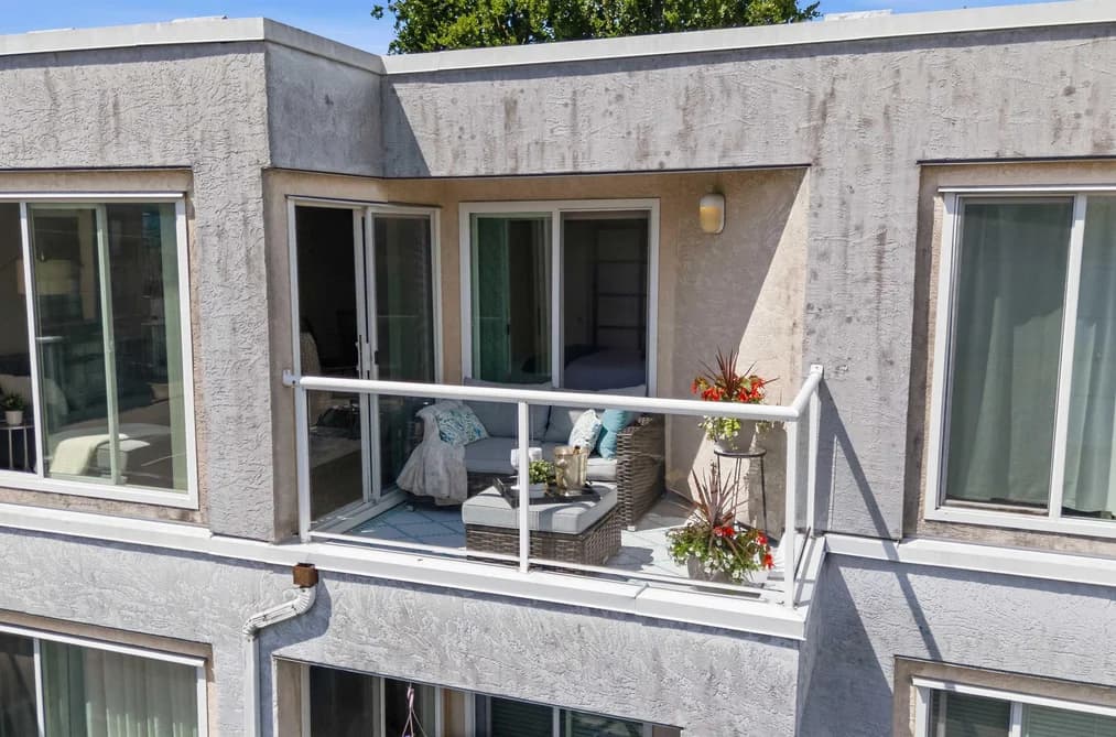 402 3505 W BROADWAY, Vancouver, BC — Residential for Sale - Photo 2