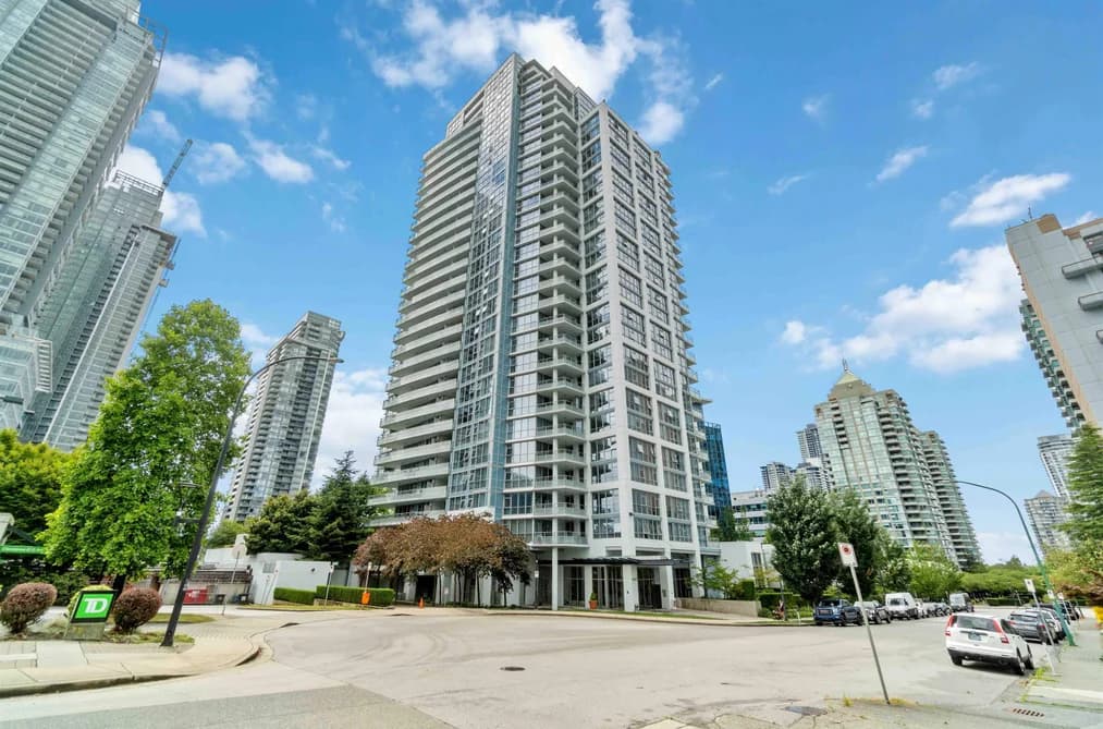 402 4400 BUCHANAN STREET, Burnaby, BC — Residential for Sale - Photo 2