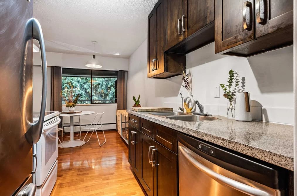 402 5340 HASTINGS STREET, Burnaby, BC — Residential for Sale - Main Photo
