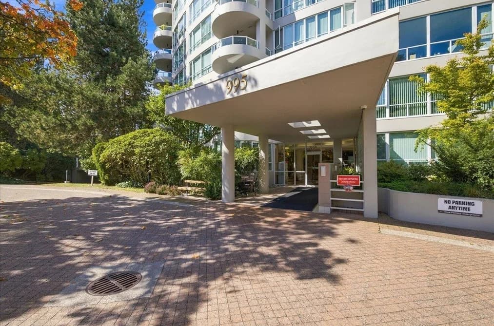 402 995 ROCHE POINT DRIVE, North Vancouver, BC — Residential for Sale - Main Photo