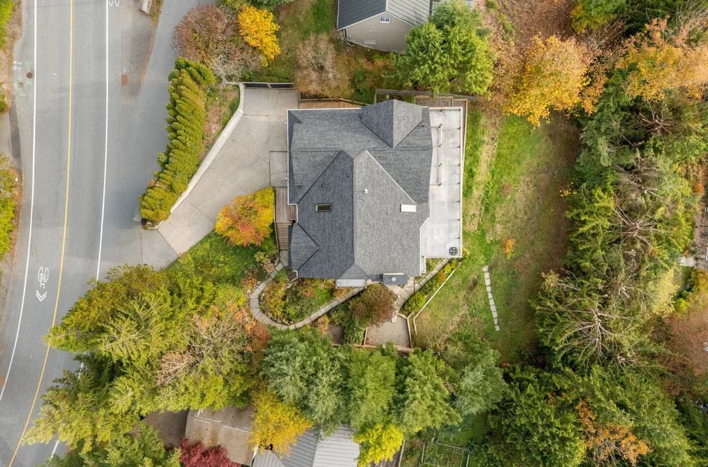 40222 SKYLINE DRIVE, Squamish, BC — Residential for Sale - Photo 2