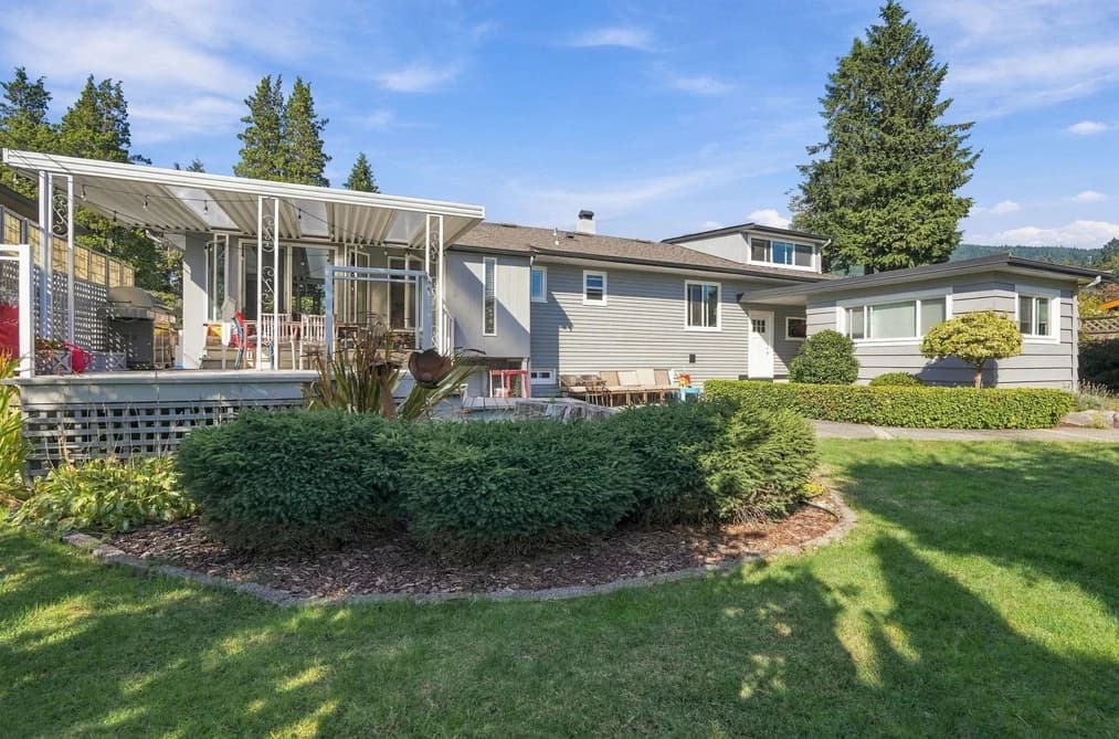 4027 SUNNYCREST DRIVE, North Vancouver BC V7R 3E3 - Photo 1