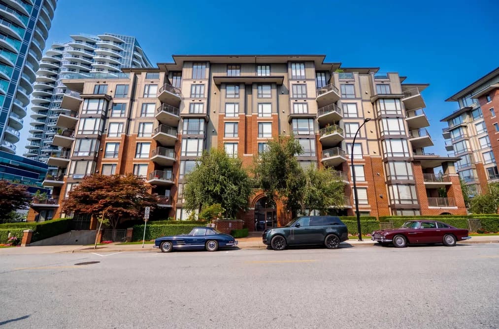 403 1551 FOSTER STREET, White Rock, BC — Residential for Sale - Main Photo