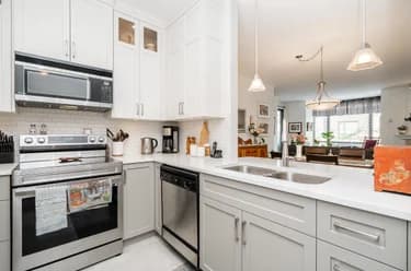 Condo for sale at 403 1551 Foster Street White Rock British Columbia - MLS: R3154752