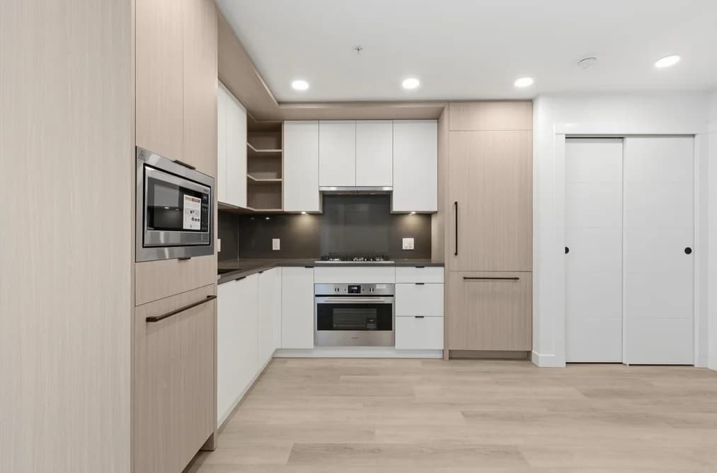 403 2268 E BROADWAY, Vancouver, BC — Residential for Sale - Photo 2