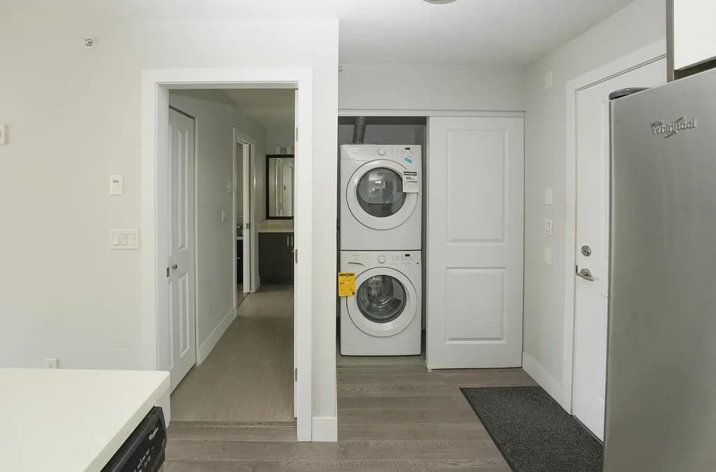 403 2408 E BROADWAY, Vancouver, BC — Residential for Sale - Photo 2