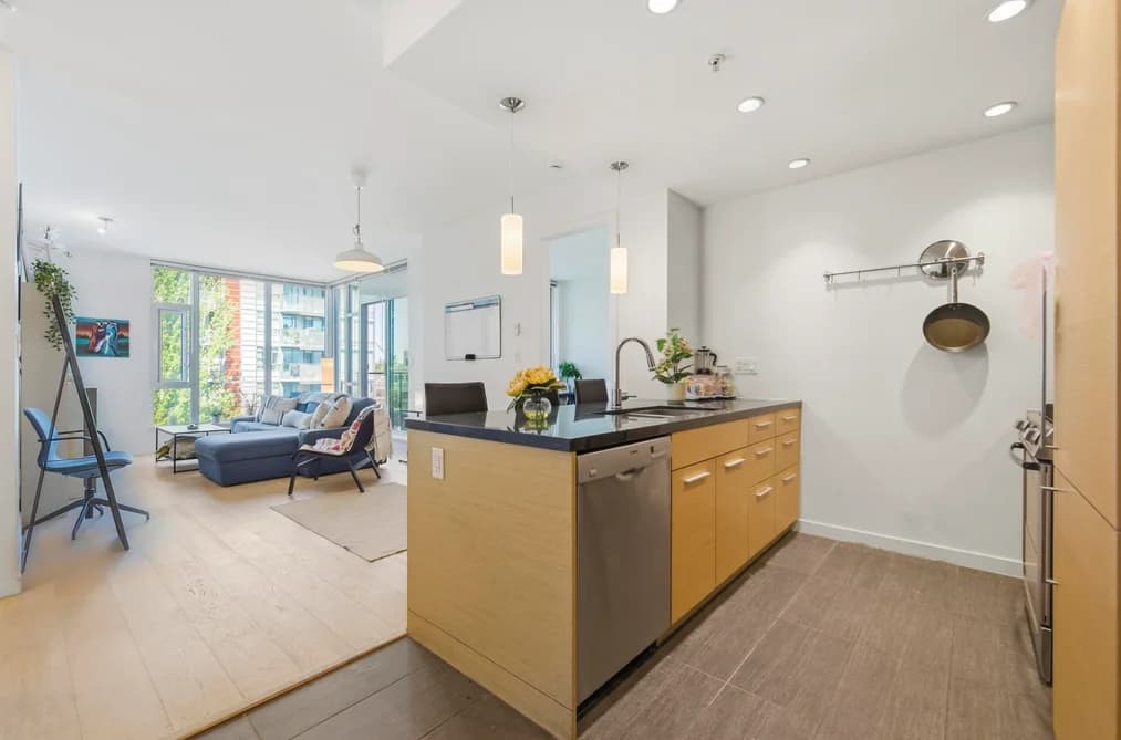 403 2528 MAPLE STREET, Vancouver, BC — Residential for Sale - Main Photo