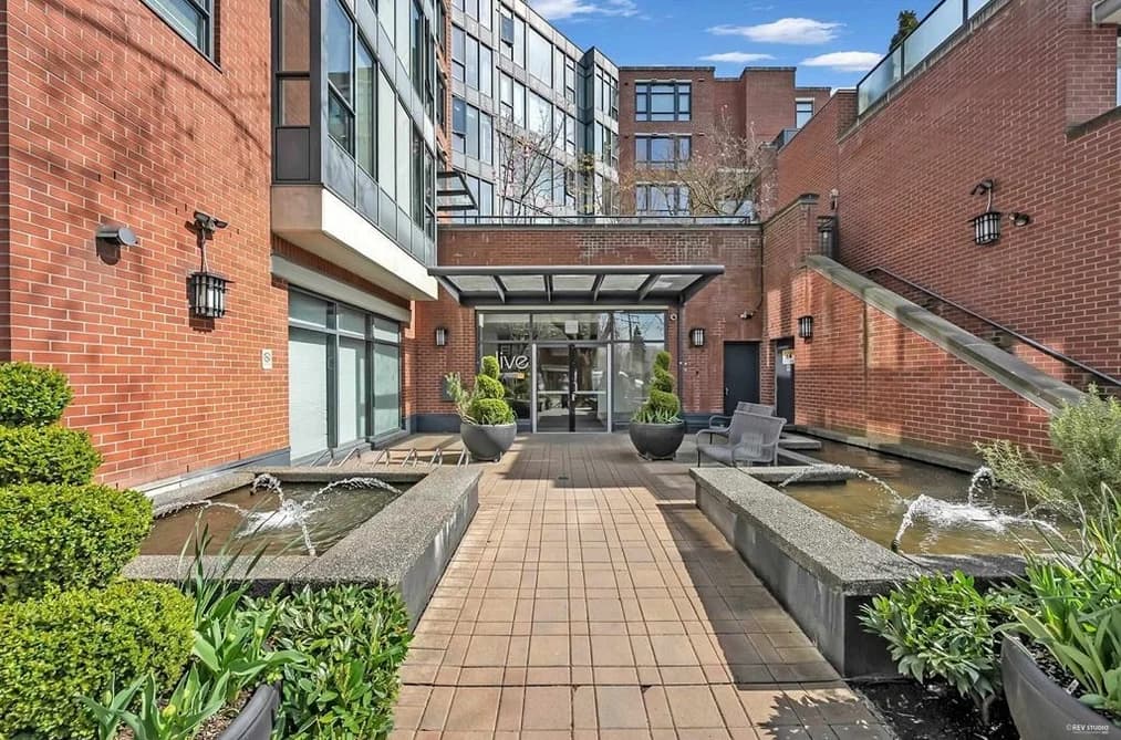 403 3228 TUPPER STREET, Vancouver, BC — Residential for Sale - Photo 2