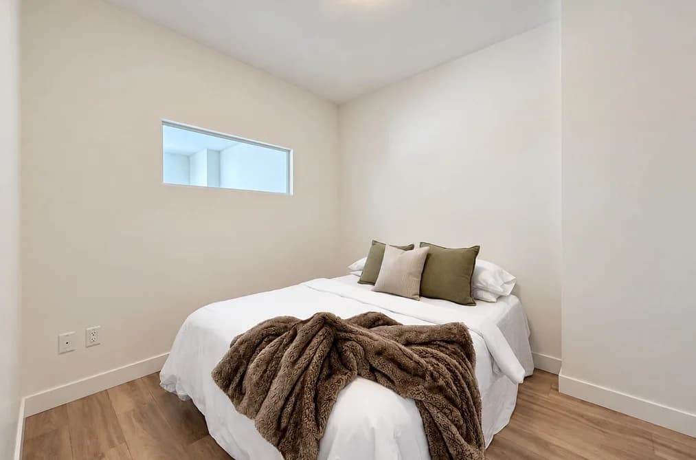 403 4433 ALASKA STREET, Burnaby, BC — Residential for Sale - Photo 2
