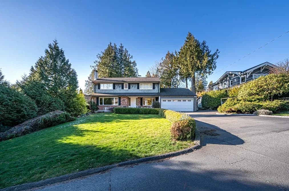 4032 RIPPLE ROAD, West Vancouver, BC — Residential for Sale - Photo 2