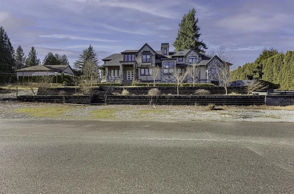 4033 PRAIRIE STREET, Abbotsford, BC — Residential for Sale - Photo 2