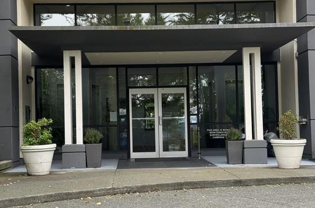 404 10899 UNIVERSITY DRIVE, Surrey, BC — Residential for Sale - Photo 2