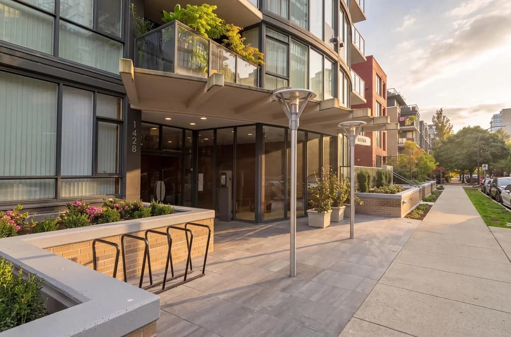 404 1428 W 6TH AVENUE, Vancouver, BC — Residential for Sale - Photo 2