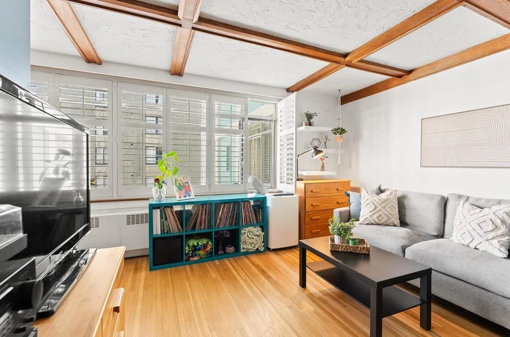 304 1975 PENDRELL STREET, Vancouver, BC — Residential for Sale - Main Photo
