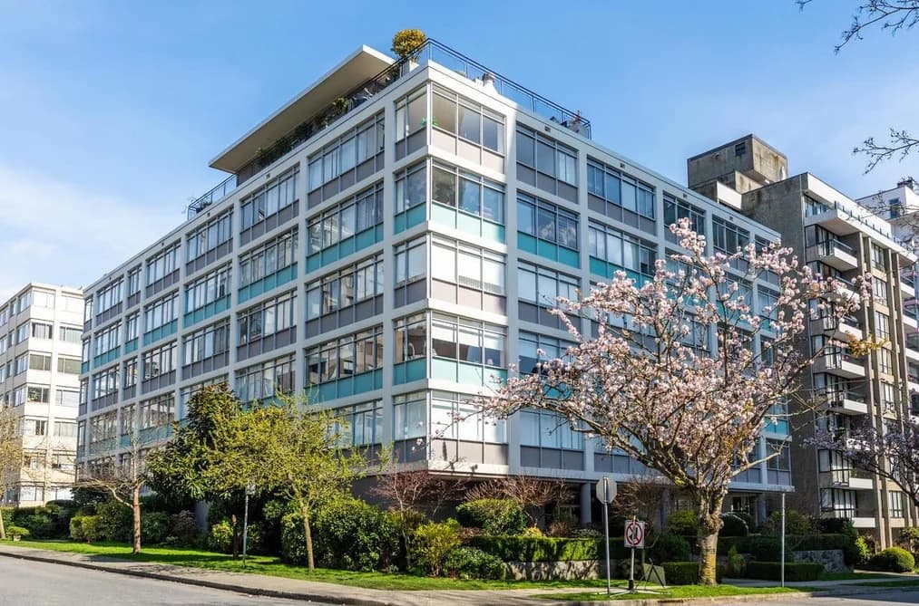 304 1975 PENDRELL STREET, Vancouver, BC — Residential for Sale - Photo 2