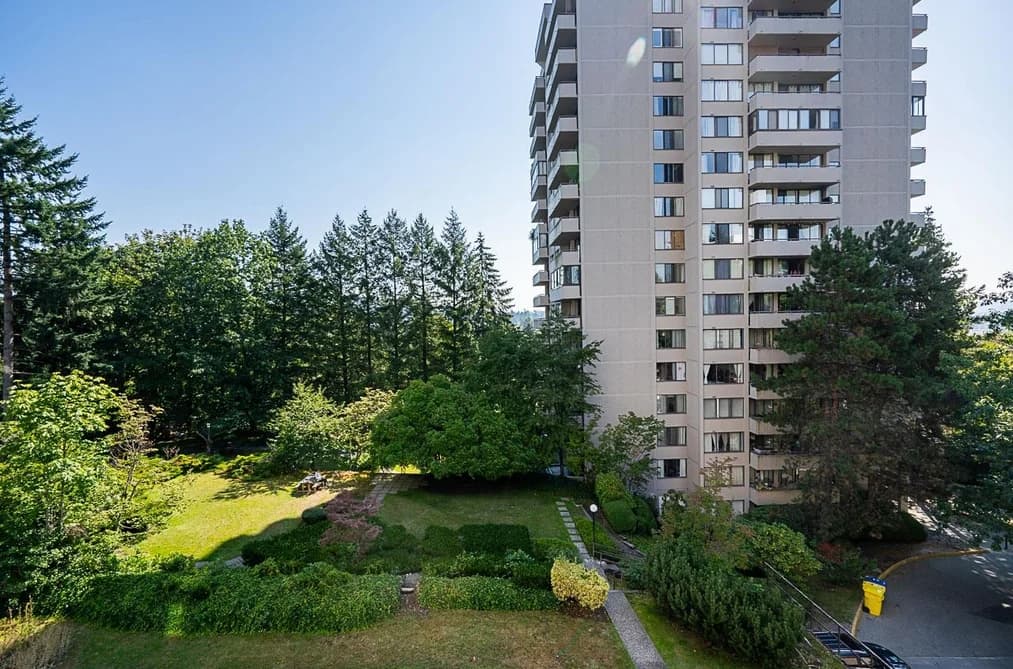 404 2020 BELLWOOD AVENUE, Burnaby, BC — Residential for Sale - Main Photo
