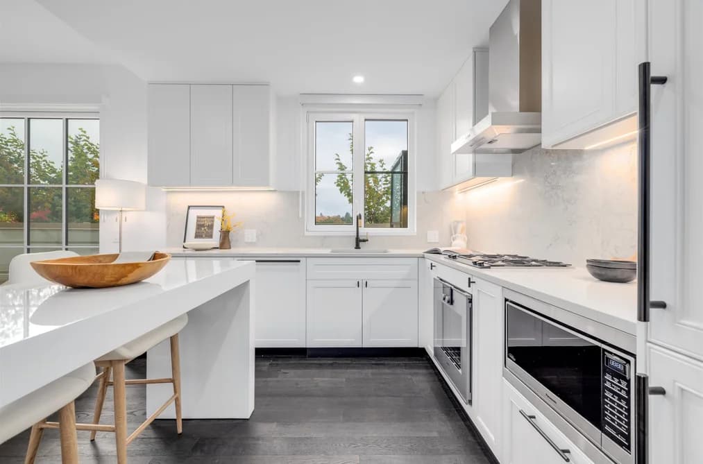 404 2096 W 47TH AVENUE, Vancouver, BC — Residential for Sale - Photo 2