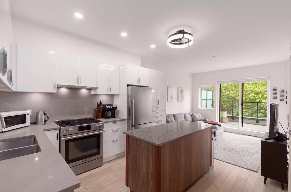 404 2666 DUKE STREET, Vancouver, BC — Residential for Sale - Main Photo