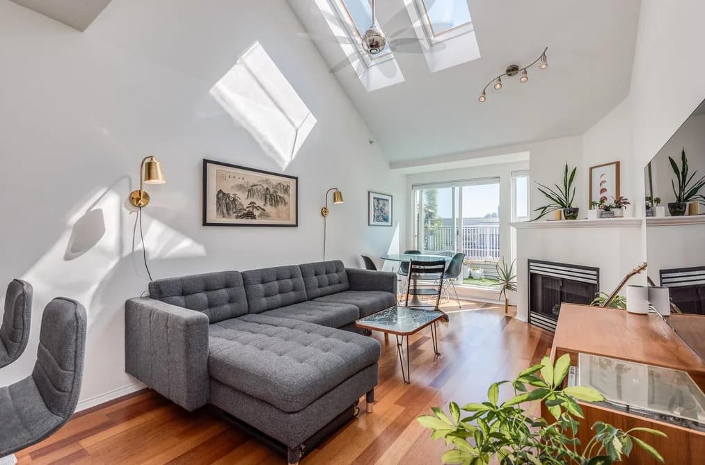 404 3939 HASTINGS STREET, Burnaby, BC — Residential for Sale - Main Photo