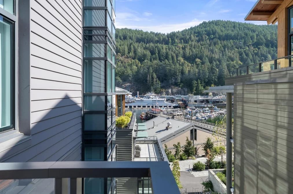 404 6699 NELSON AVENUE, West Vancouver, BC — Residential for Sale - Photo 2