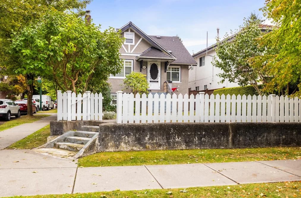 404 W 18TH AVENUE, Vancouver, BC — Residential for Sale - Photo 2