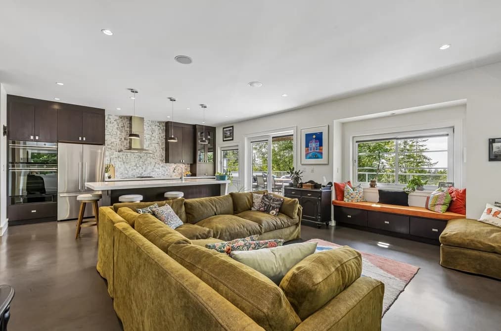 4041 PROSPECT ROAD, North Vancouver, BC — Residential for Sale - Photo 2