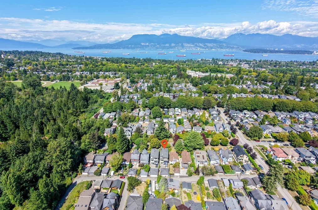 4042 W 20TH AVENUE, Vancouver, BC — Residential for Sale - Photo 2
