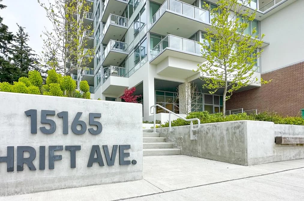 405 15165 THRIFT AVENUE, Surrey, BC — Residential for Sale - Photo 2