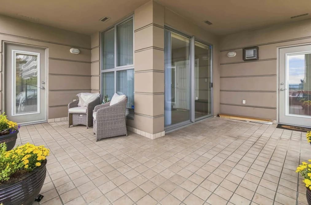 405 160 E 13TH STREET, North Vancouver, BC — Residential for Sale - Photo 2