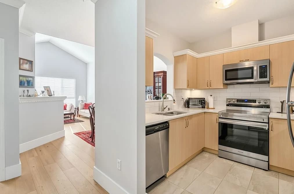 405 2985 PRINCESS CRESCENT, Coquitlam, BC — Residential for Sale - Photo 2