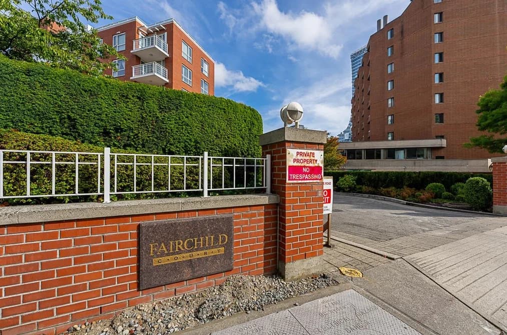 405 688 FAIRCHILD ROAD, Vancouver, BC — Residential for Sale - Photo 2