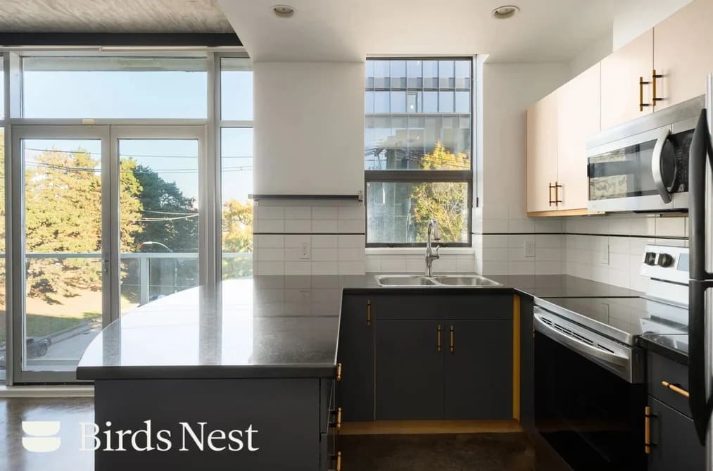 405 919 STATION STREET, Vancouver BC V6A 4L9 - Photo 1