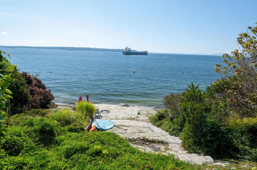 4052 MARINE DRIVE, West Vancouver, BC — Residential for Sale - Main Photo