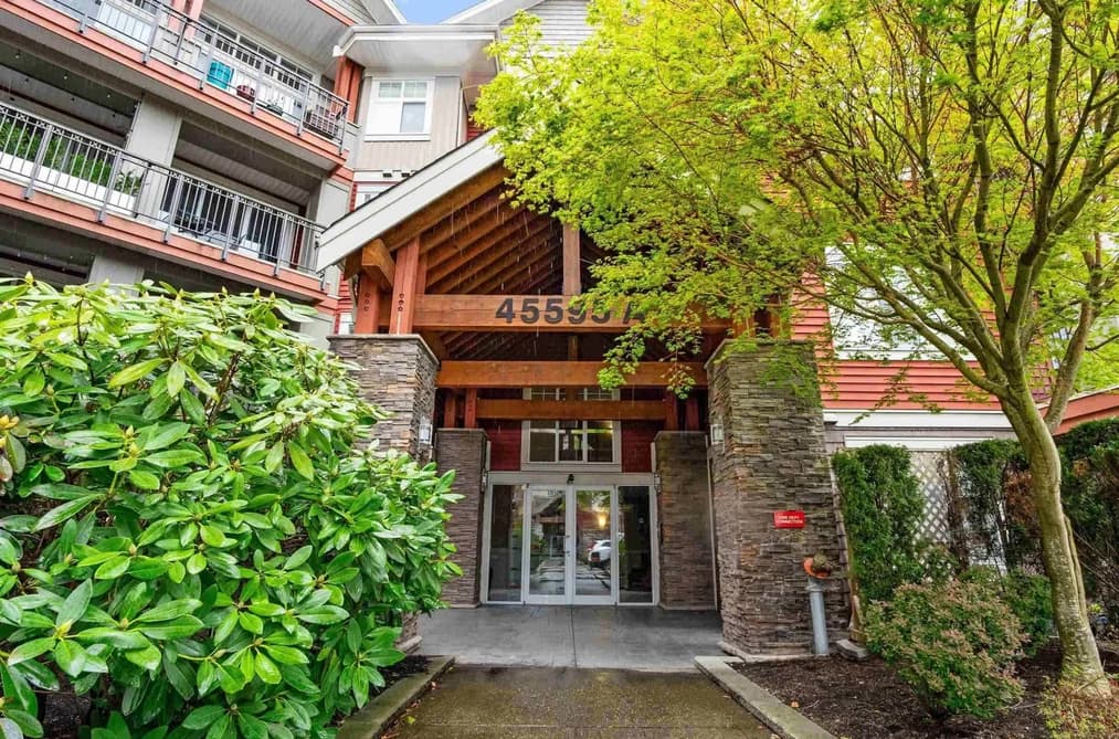 405A 45595 TAMIHI WAY, Chilliwack, BC — Residential for Sale - Photo 2
