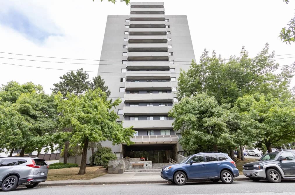 406 110 W 4TH STREET, North Vancouver, BC — Residential for Sale - Photo 2